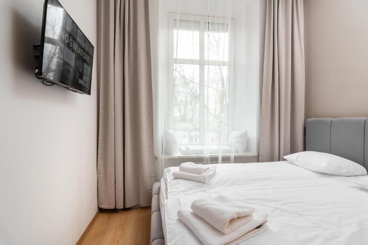 Modern Centrally Located Apartments - By Upstairs Krakow Exterior photo
