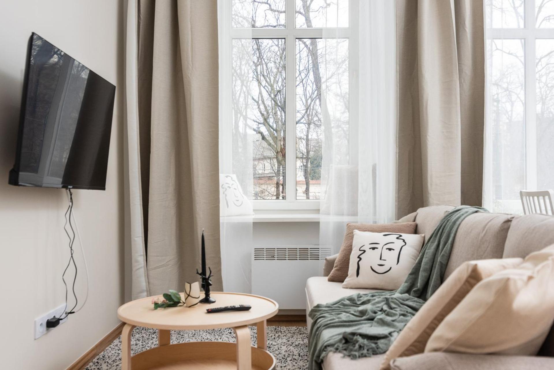 Modern Centrally Located Apartments - By Upstairs Krakow Exterior photo