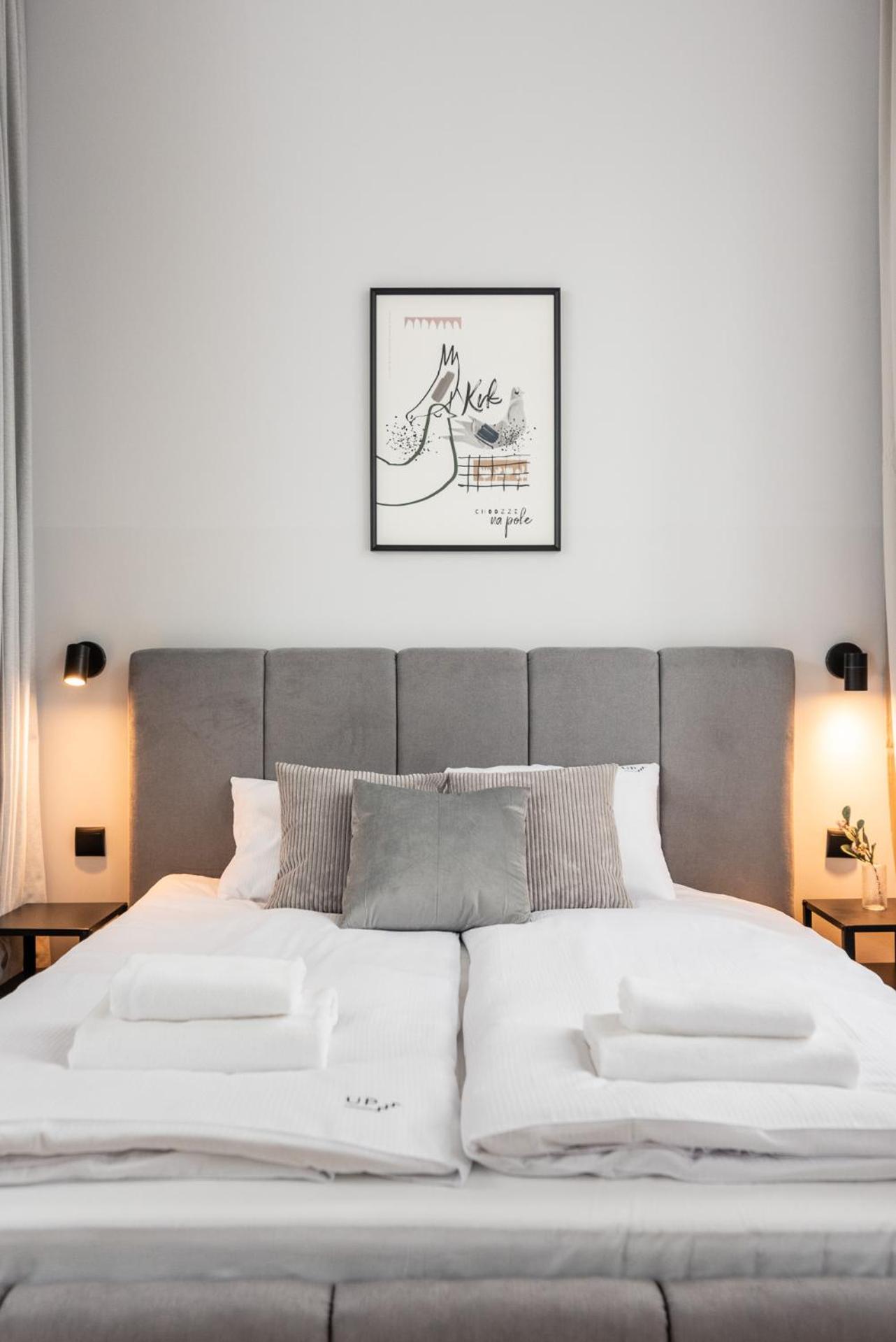 Modern Centrally Located Apartments - By Upstairs Krakow Exterior photo